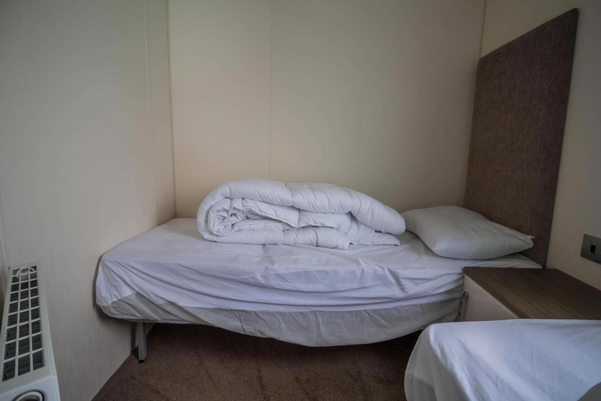 Modern 6 Berth Caravan At Highfield Grange In Essex Ref 26609P Clacton-on-Sea Exterior foto